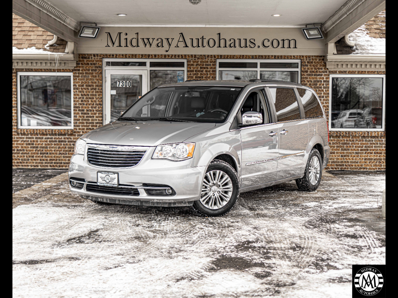 2015 Chrysler Town & Country Touring-L FWD