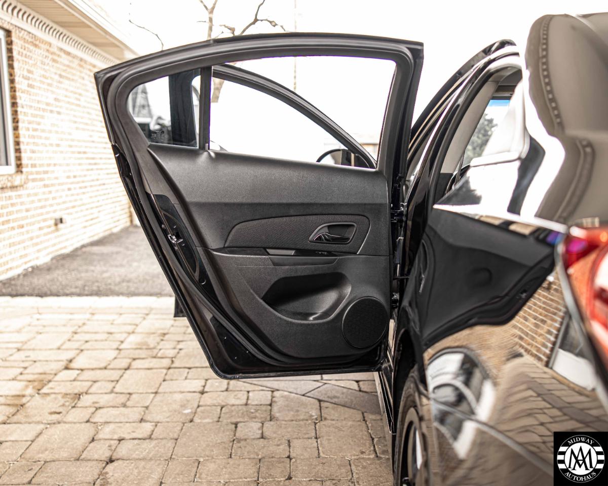 Chevrolet Cruze  2012