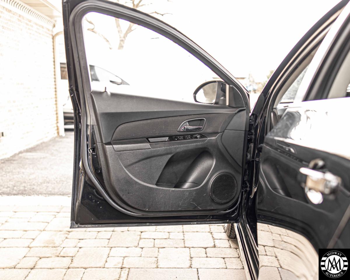 Chevrolet Cruze  2012