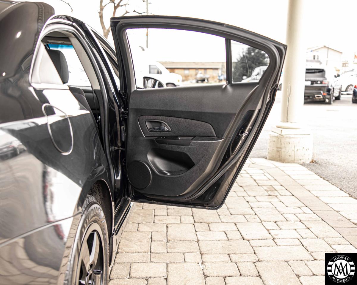 Chevrolet Cruze  2012