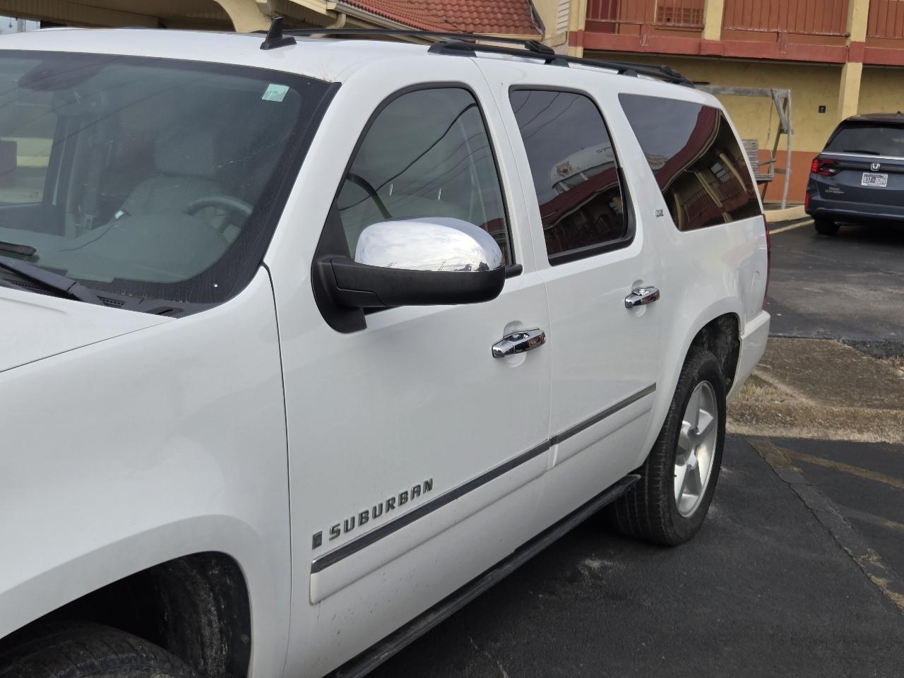 Chevrolet Suburban LTZ 1500 4WD 2009