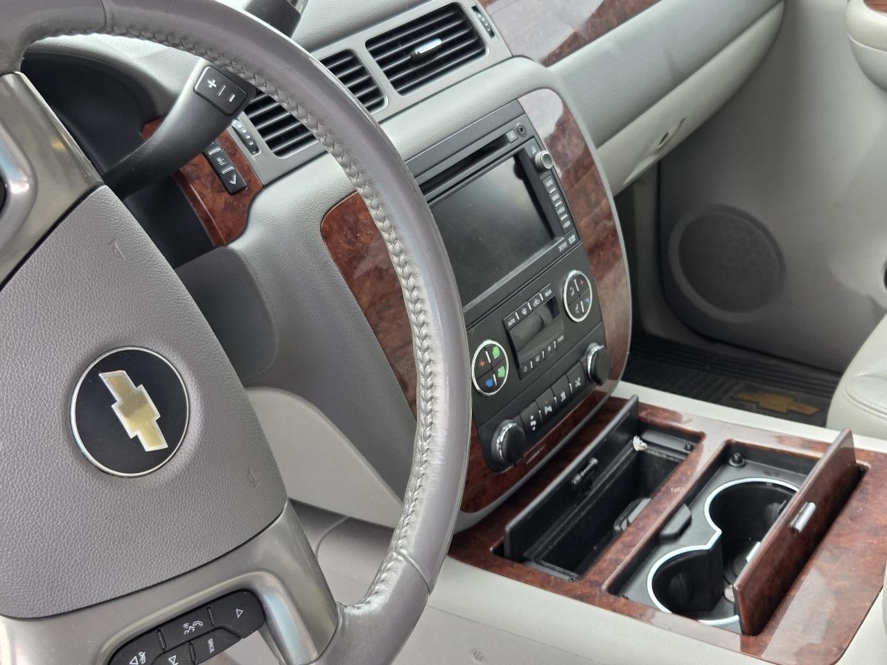 Chevrolet Suburban LTZ 1500 4WD 2009