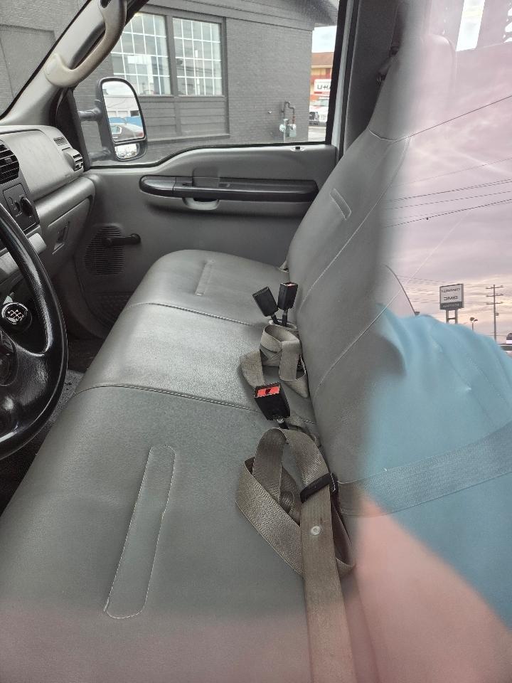 Ford F-550 Regular Cab 2WD DRW 2006