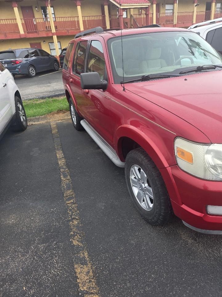 Ford Explorer XLT 4.0L 4WD 2010