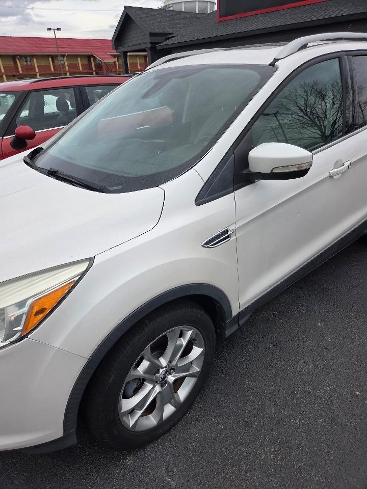 Ford Escape Titanium 4WD 2014