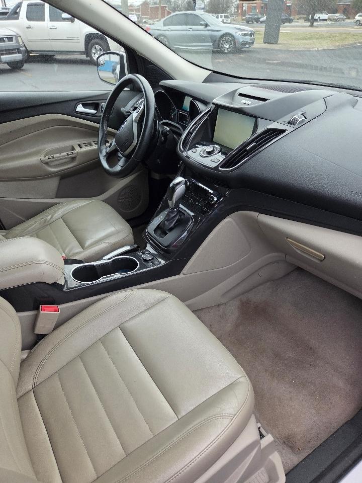 Ford Escape Titanium 4WD 2014