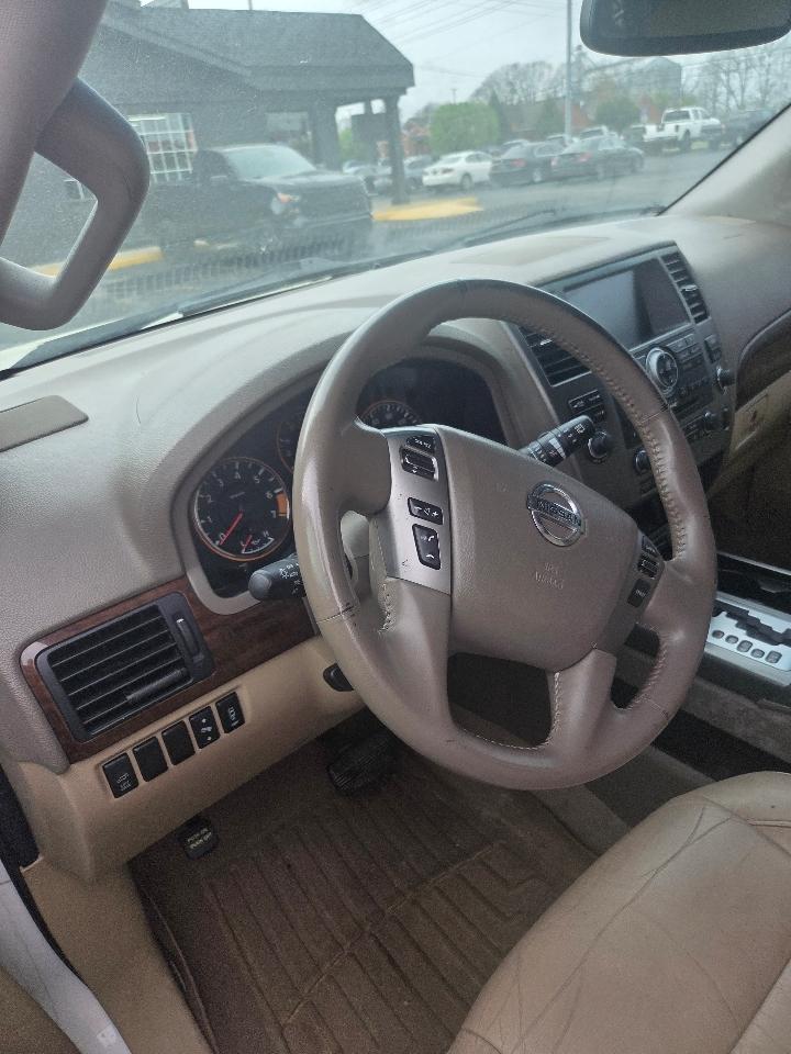 Nissan Armada SV 2WD 2014