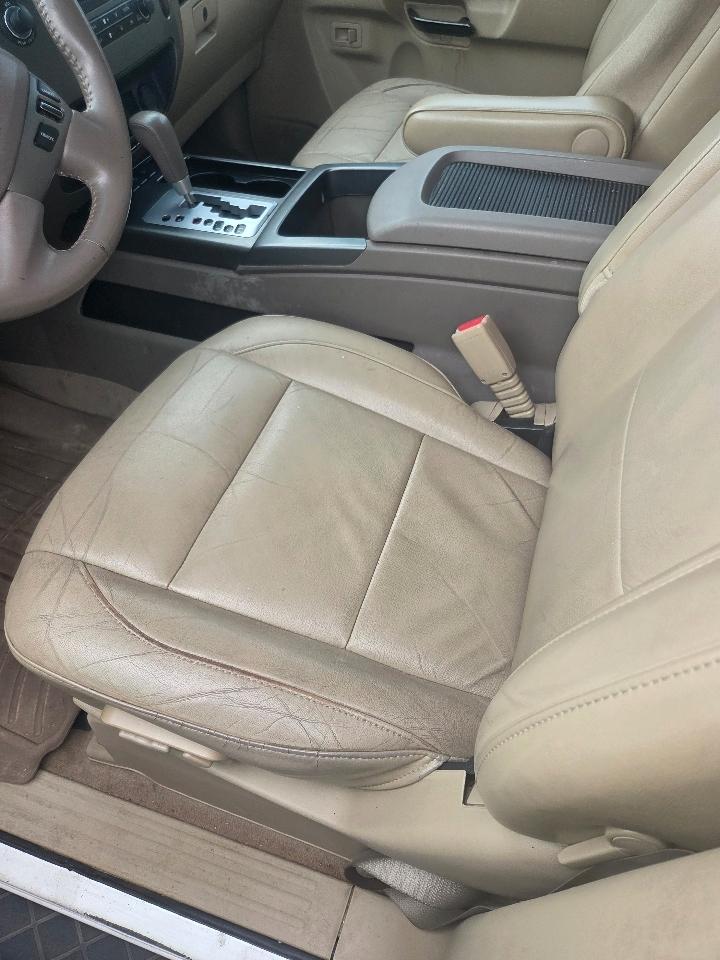 Nissan Armada SV 2WD 2014