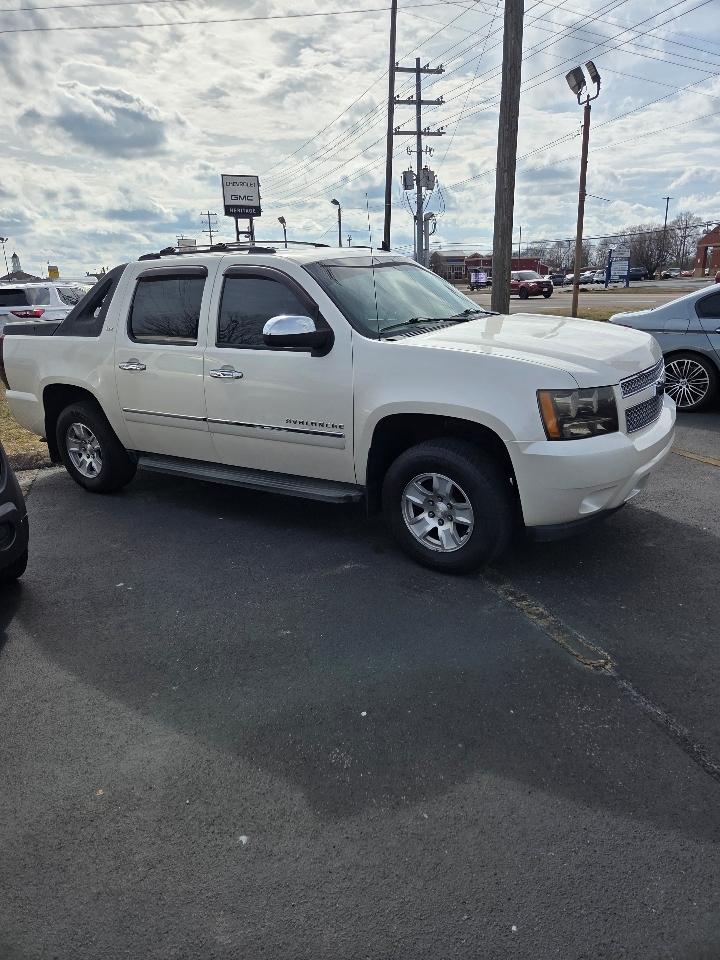 Chevrolet Avalanche LTZ 2WD 2010