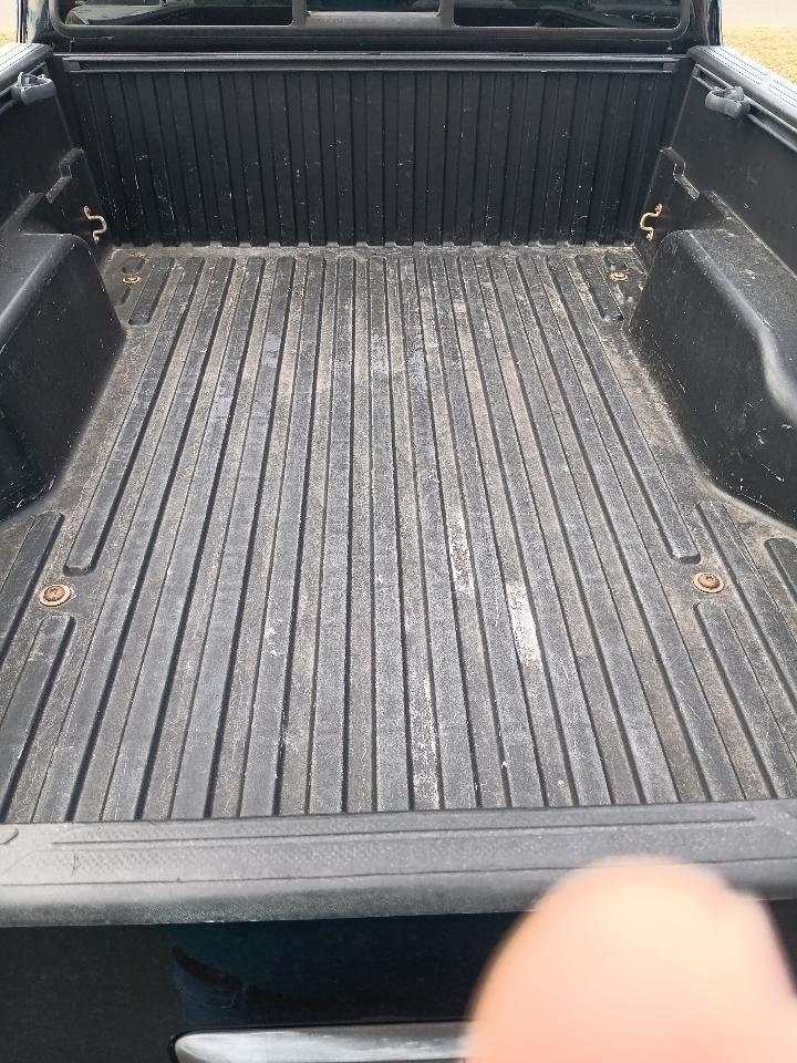 Toyota Tacoma 4WD Access Cab V6 AT (Natl) 2015