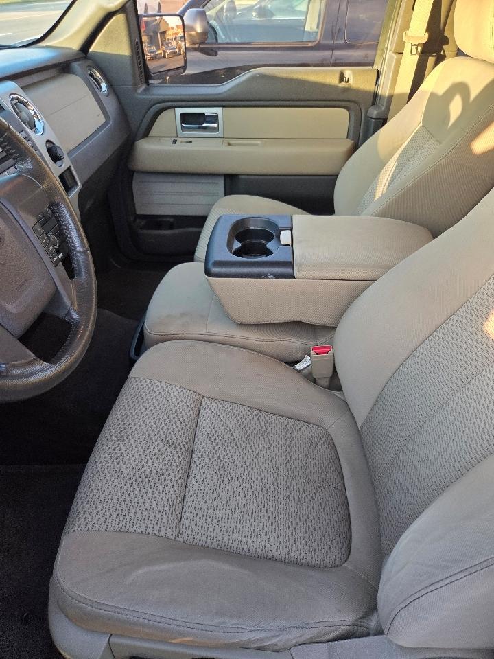 Ford F-150 XL SuperCab 8-ft. Bed 2WD 2010