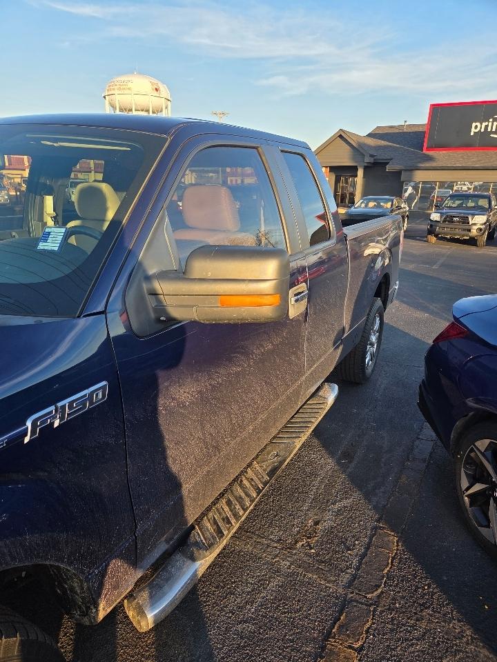 Ford F-150 XL SuperCab 8-ft. Bed 2WD 2010