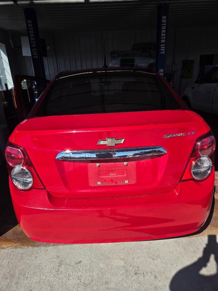 Chevrolet Sonic LT Manual Sedan 2014