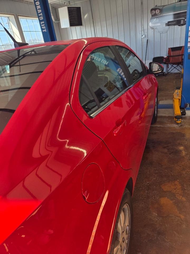 Chevrolet Sonic LT Manual Sedan 2014