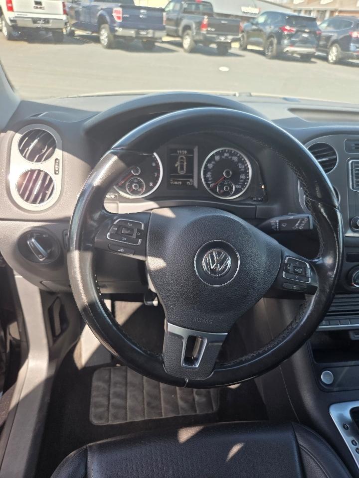 Volkswagen Tiguan S 2017