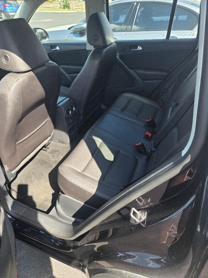 Volkswagen Tiguan S 2017