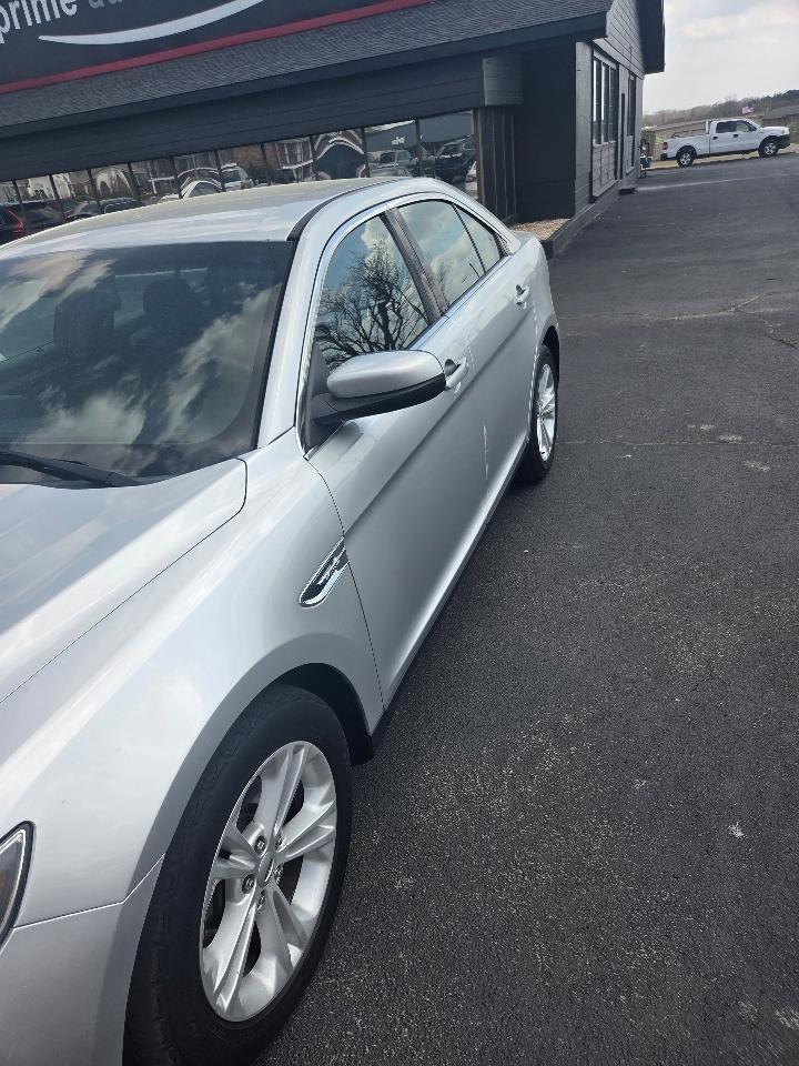 Ford Taurus SEL FWD 2014