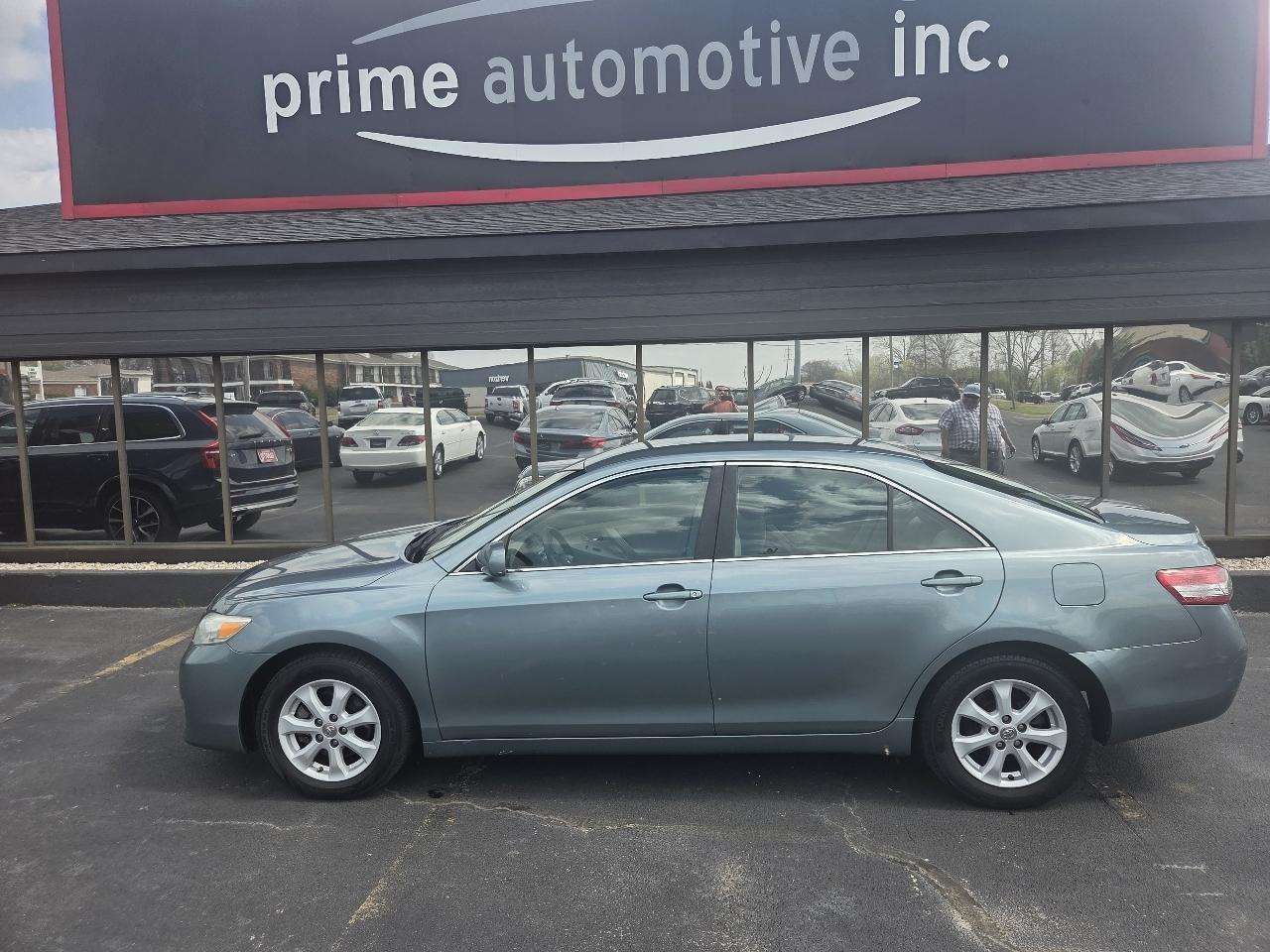 2010 Toyota Camry SE 6-Spd MT