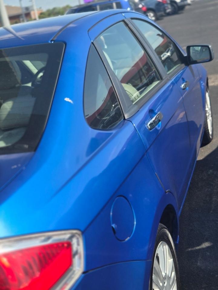 Ford Focus SEL Sedan 2011