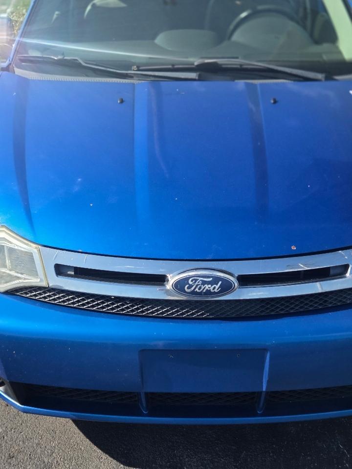 Ford Focus SEL Sedan 2011