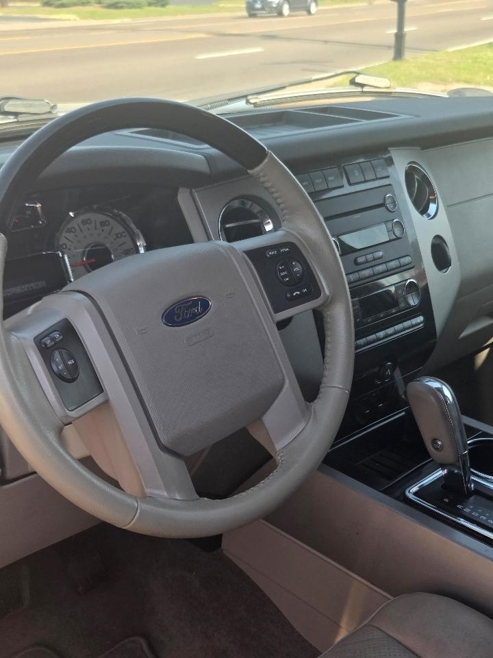 Ford Expedition Limited 2WD 2014