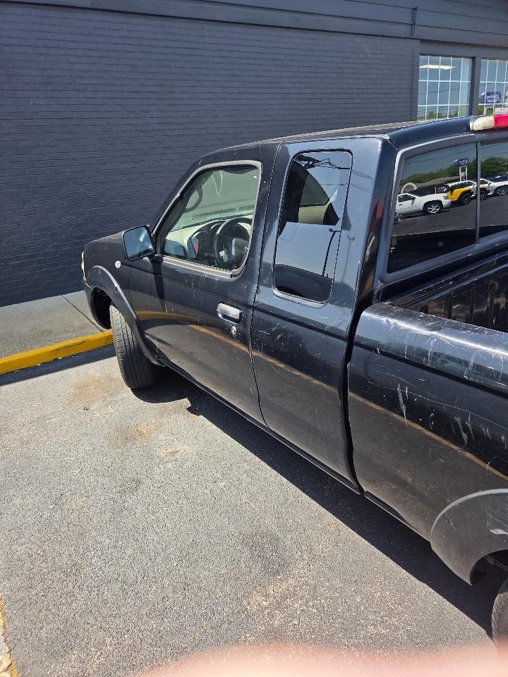 Nissan Frontier King Cab 2WD 2003