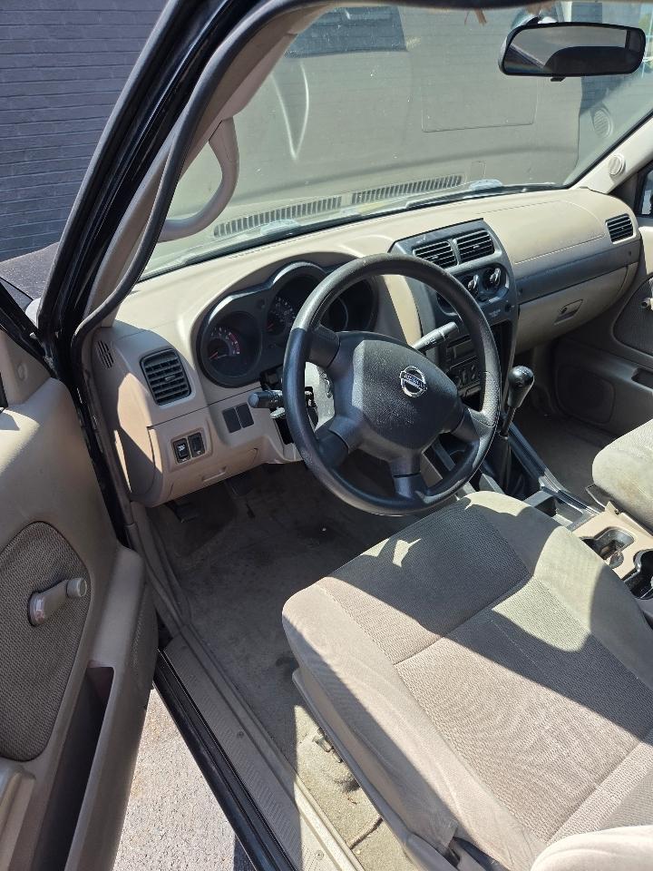 Nissan Frontier King Cab 2WD 2003