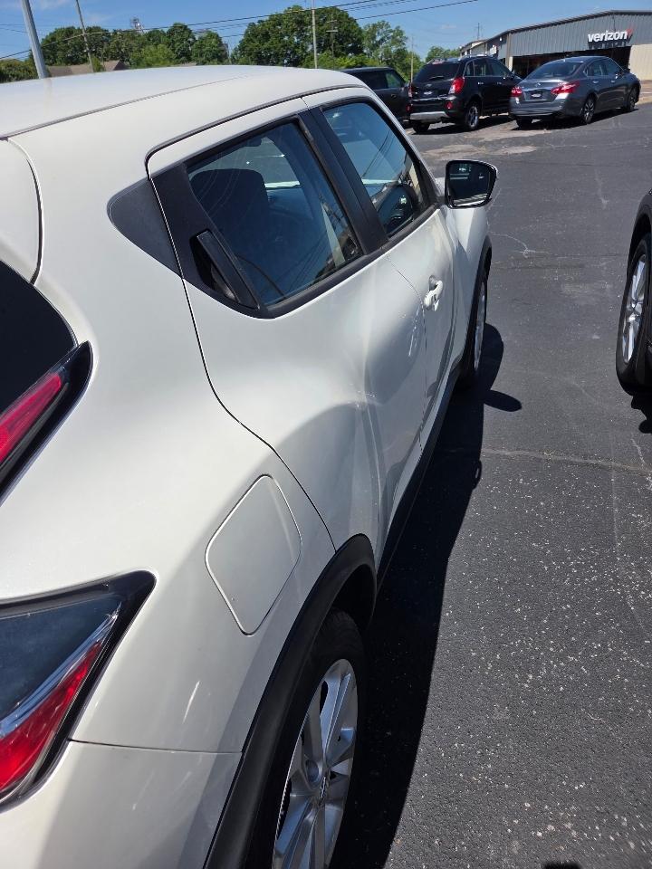 Nissan Juke S FWD 2015