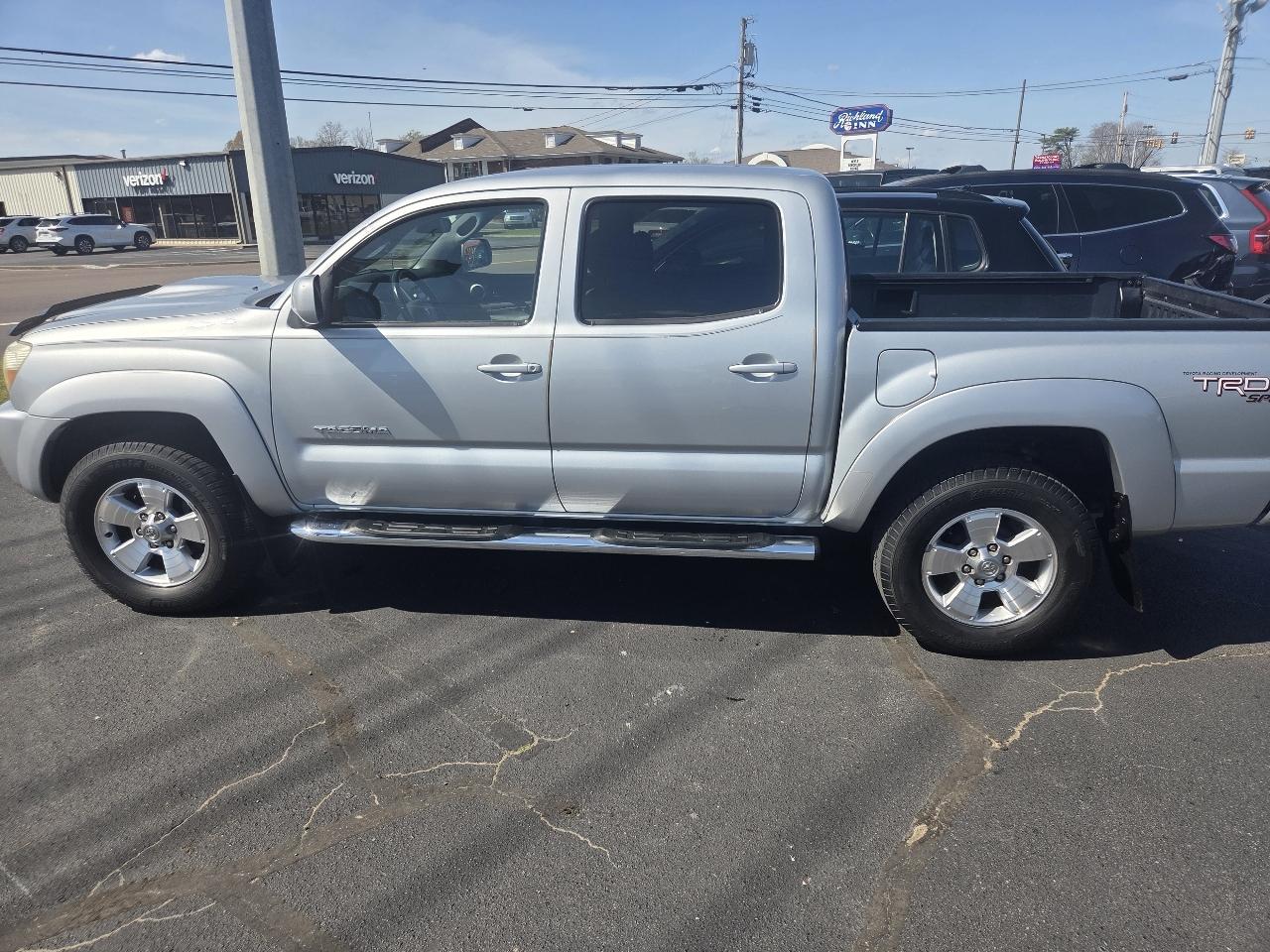2005 Toyota Tacoma PreRunner Double Cab V6 Automatic 2WD