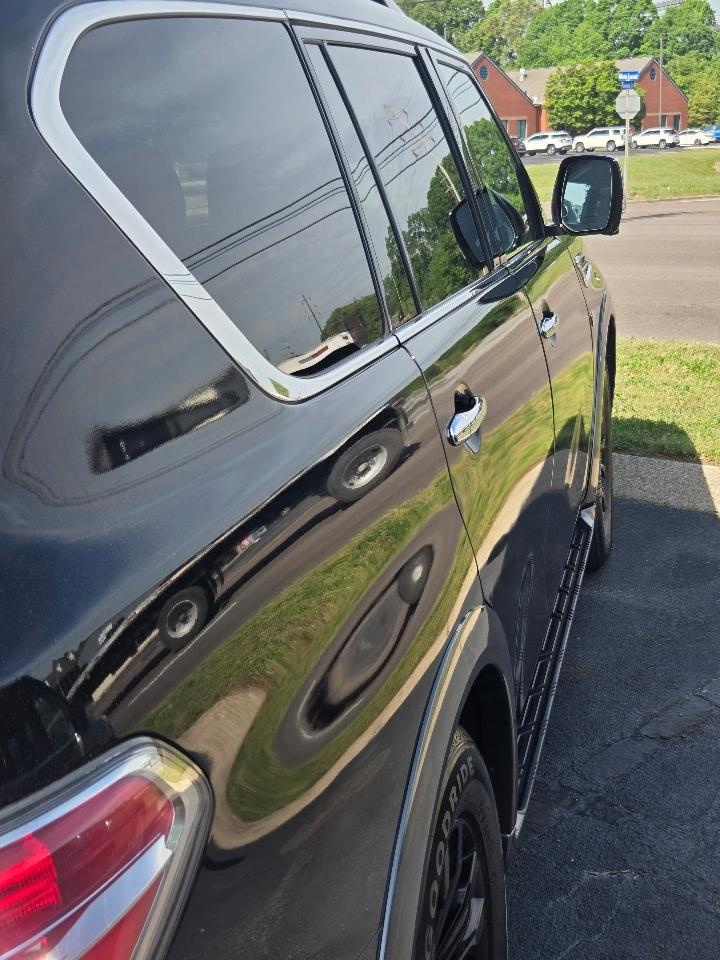 Nissan Armada Platinum AWD 2017