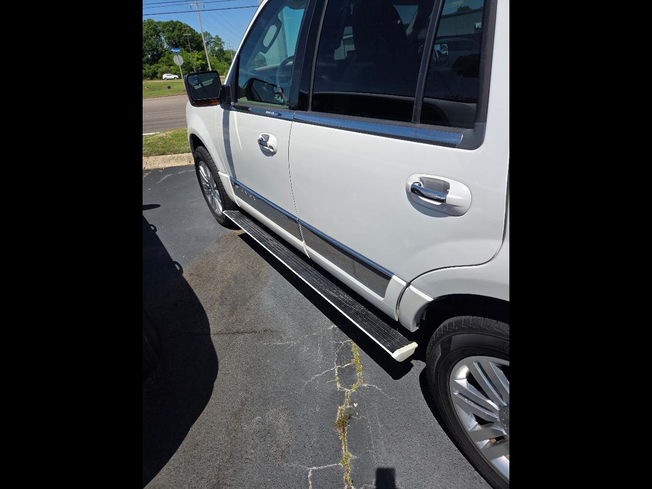 2014 Lincoln Navigator 4x2's photo