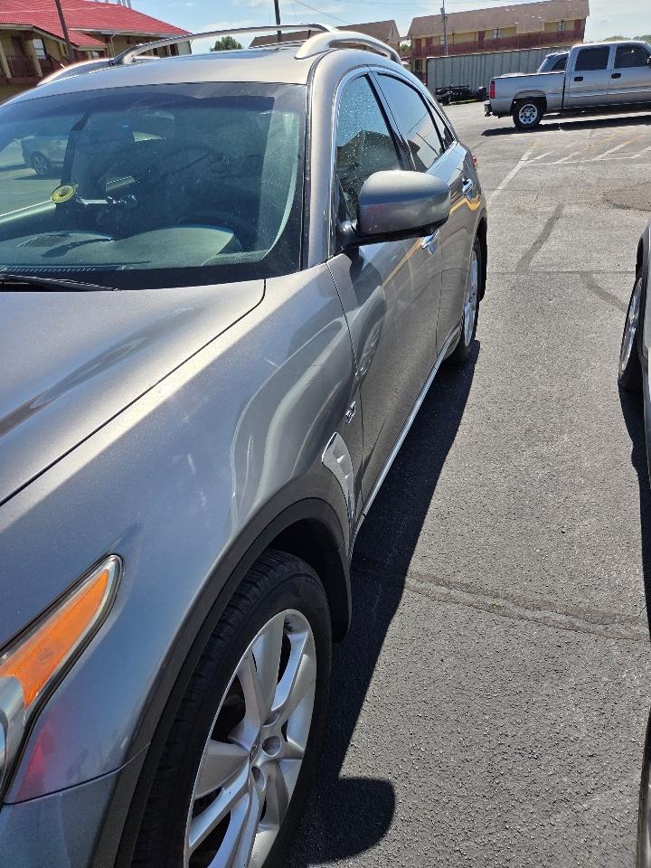 Infiniti QX70  2014