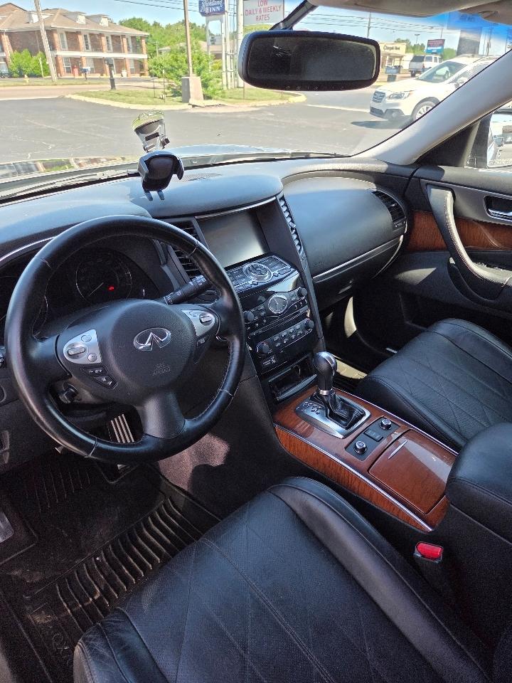 Infiniti QX70  2014