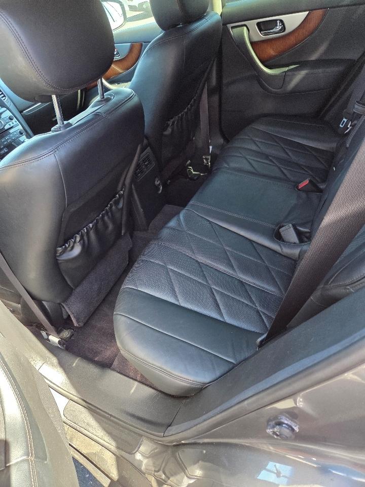 Infiniti QX70  2014