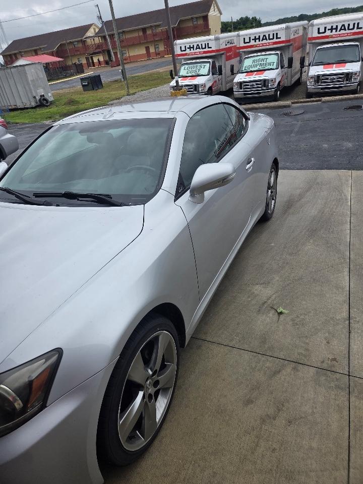 Lexus IS C 250 2011