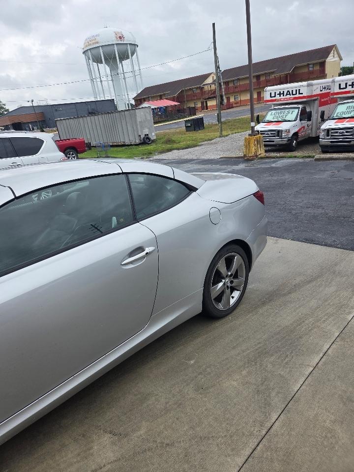 Lexus IS C 250 2011
