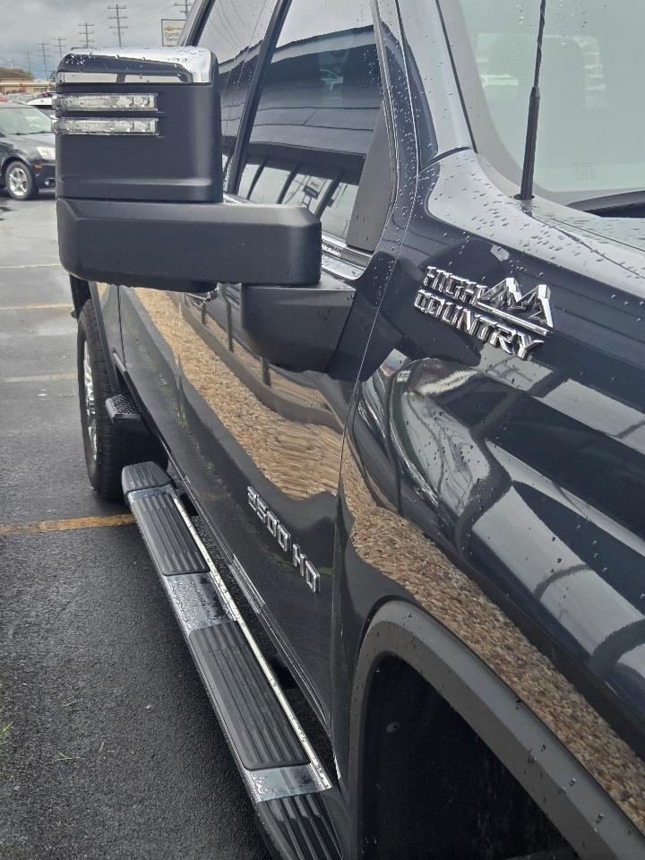 Chevrolet Silverado 2500HD High Country Crew Cab Long Box 4WD 2020