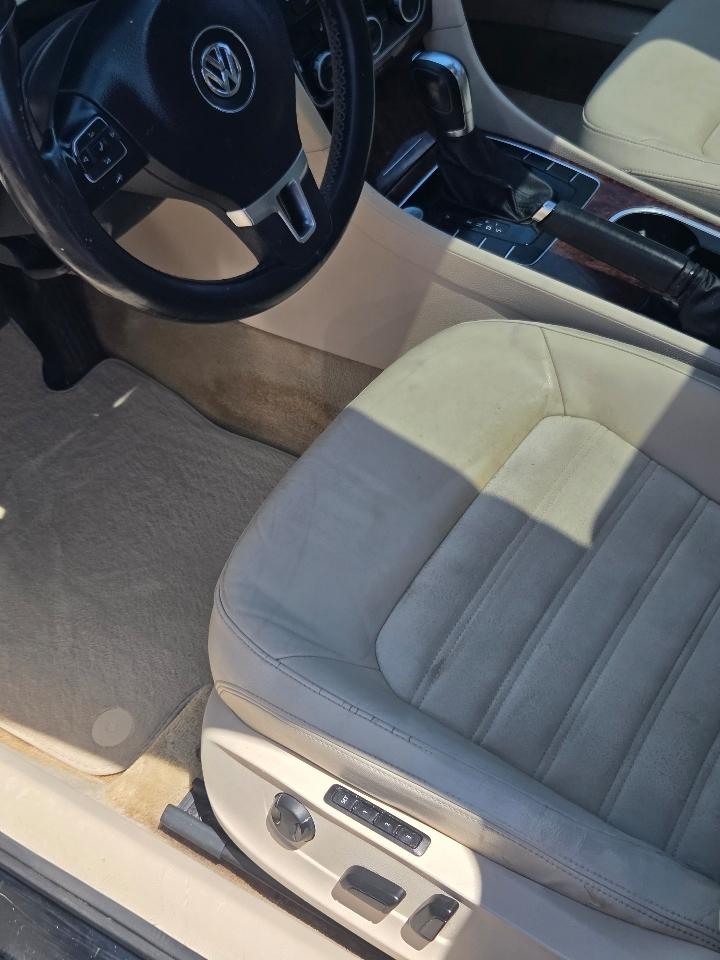 Volkswagen Passat 2.5L SEL 2013