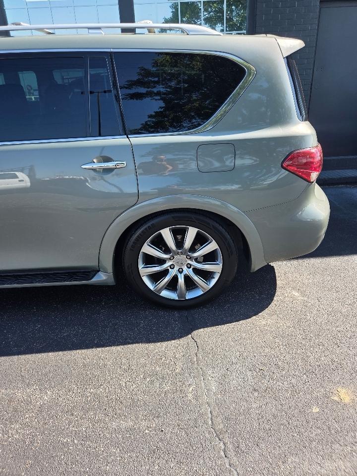 Infiniti QX56 4WD 2011