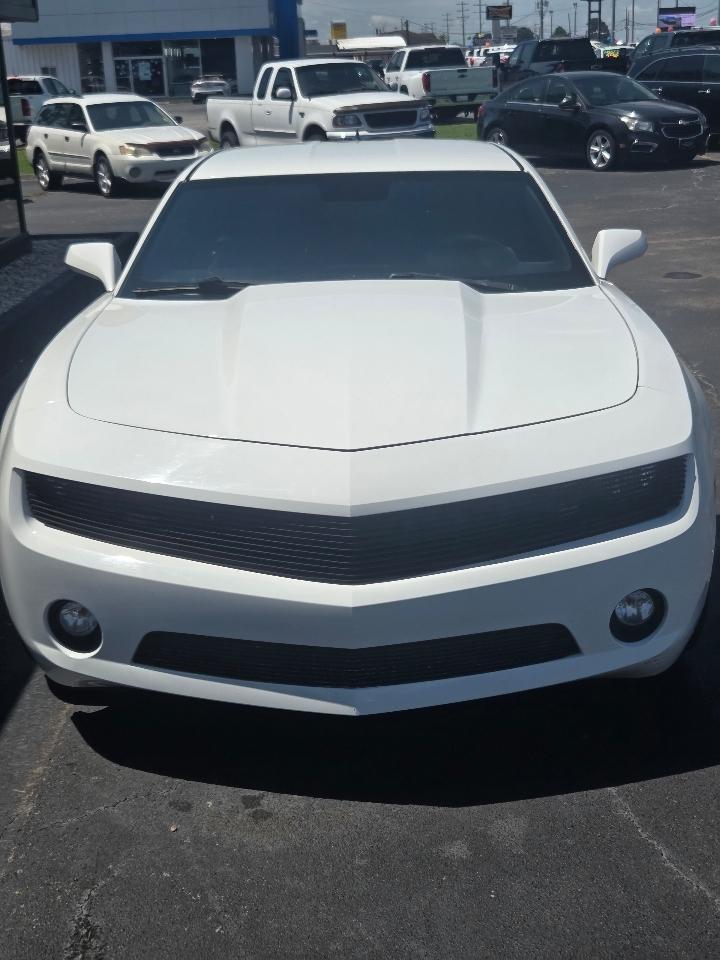 Chevrolet Camaro LS Coupe 2011
