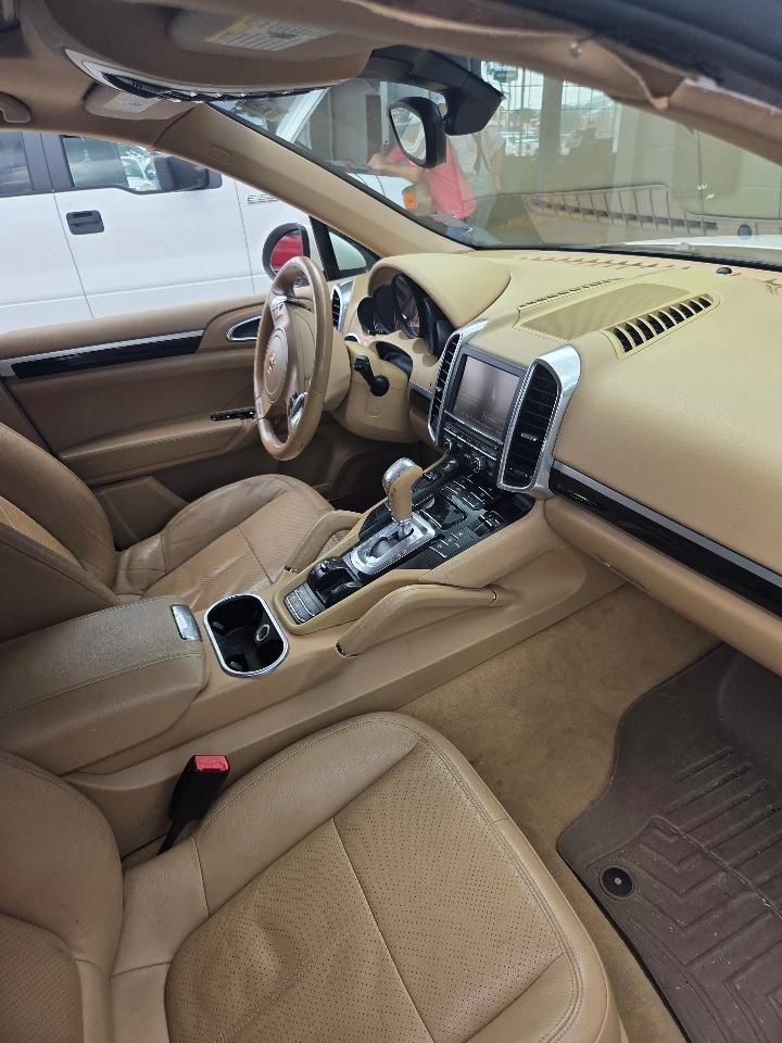 Porsche Cayenne S 2011