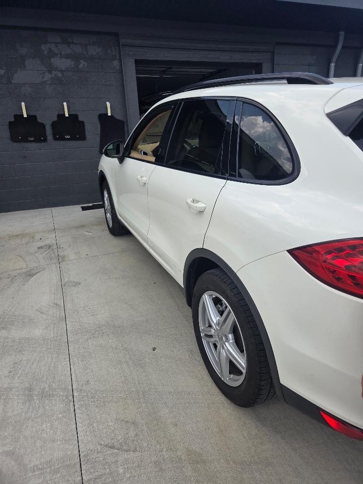 Porsche Cayenne S 2011