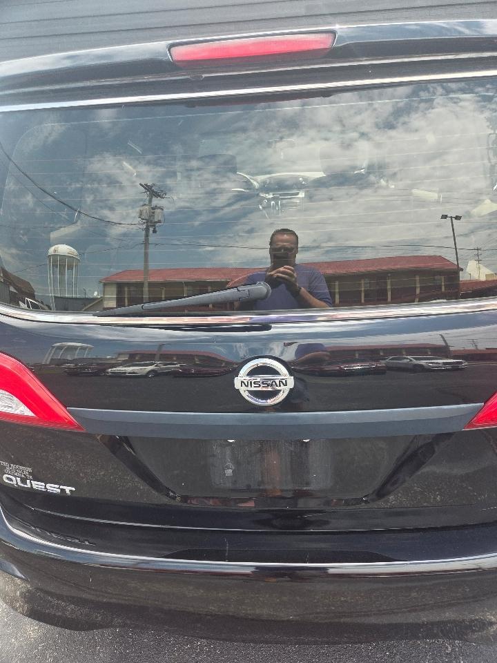 Nissan Quest S 2016