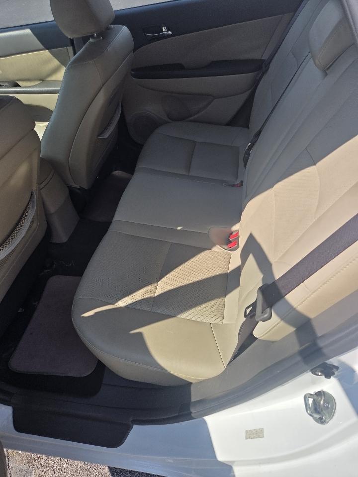 Hyundai Elantra Touring GLS Manual 2011