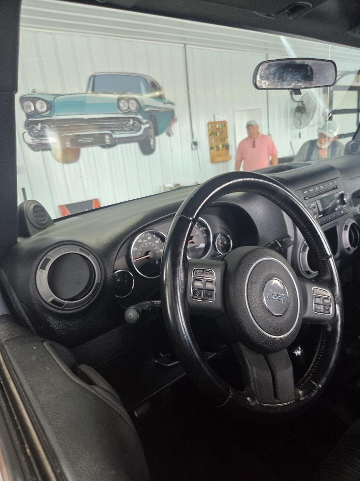 Jeep Wrangler Sport 4WD 2011