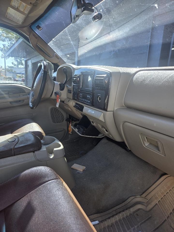Ford F-250 SD XL Crew Cab 4WD 2006