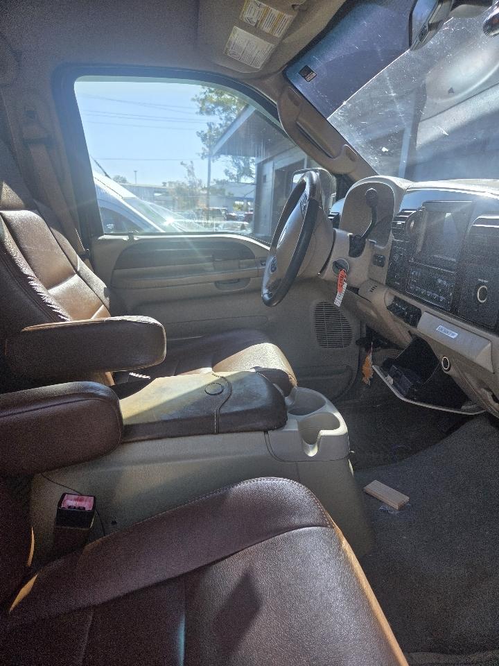 Ford F-250 SD XL Crew Cab 4WD 2006