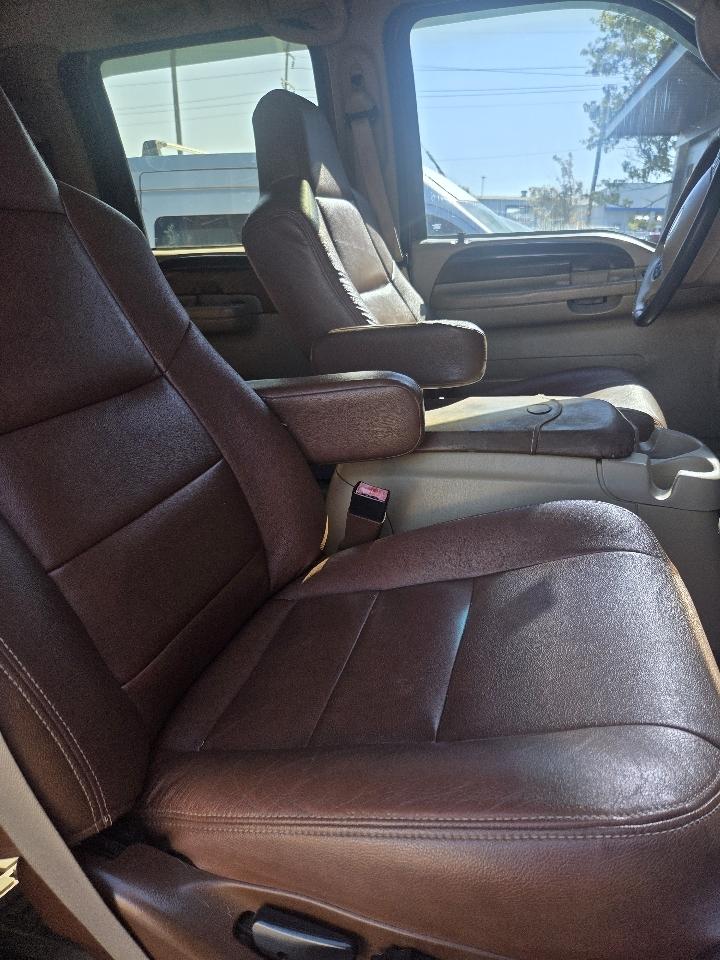 Ford F-250 SD XL Crew Cab 4WD 2006