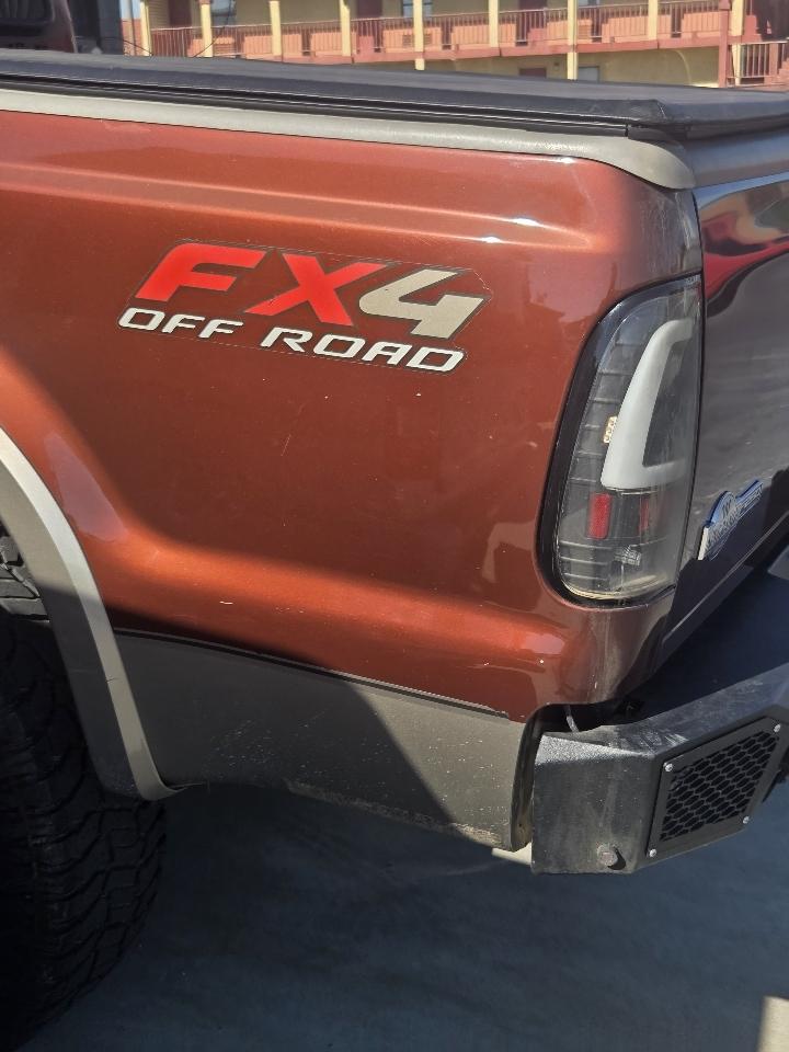 Ford F-250 SD XL Crew Cab 4WD 2006