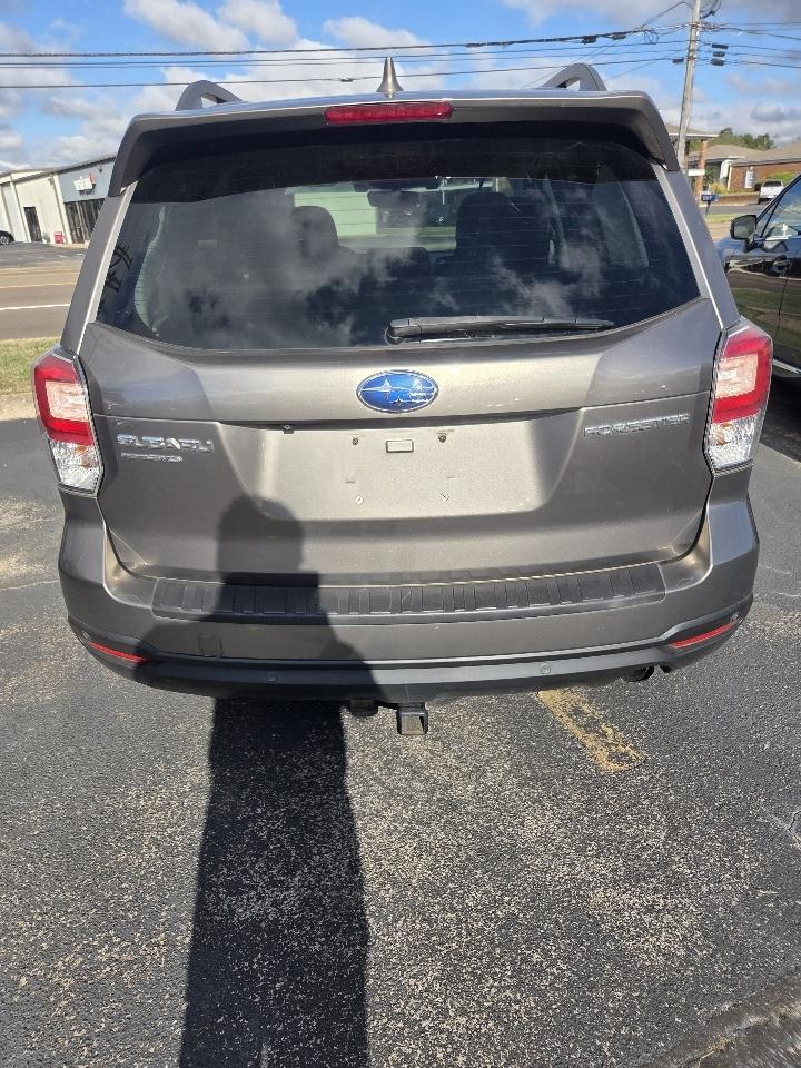 Subaru Forester 2.5i Touring 2017